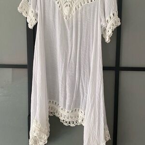 India Boutique Cream Asymmetrical Tunic with Embellished Lace